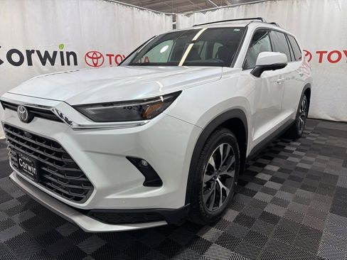New 2026 Toyota Grand Highlander MAX Limited image 3