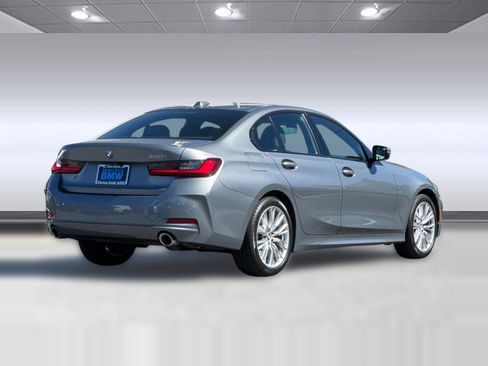 Used 2023 BMW 330i Sedan w/ Convenience Package RWD image 9