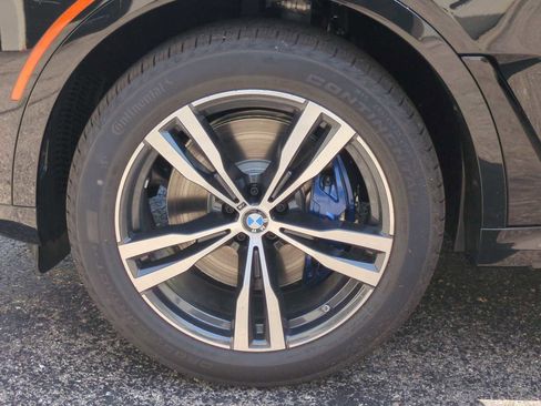 New 2026 BMW X7 M60i image 14