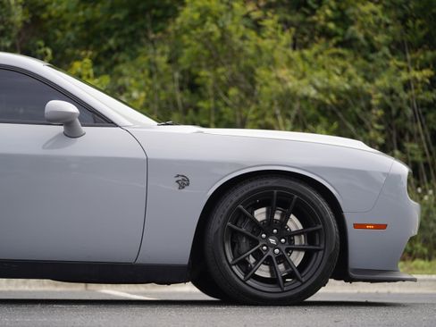 Used 2020 Dodge Challenger SRT Hellcat Redeye RWD image 6