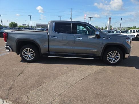 Used 2022 GMC Sierra 1500 SLT w/ SLT Premium Plus Package AWD/4WD image 4