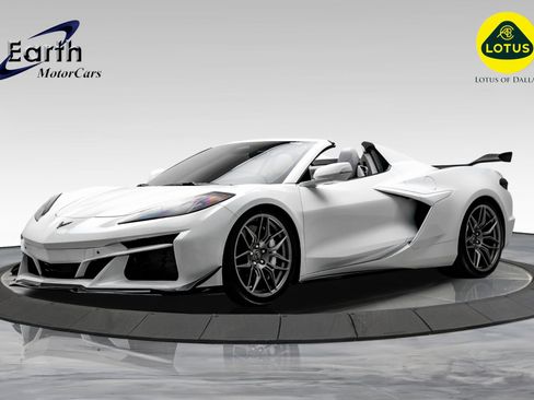 Used 2025 Chevrolet Corvette Z06 w/ Z07 Performance Package image 1