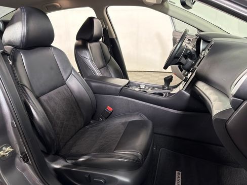 Used 2016 Nissan Maxima SR FWD image 23