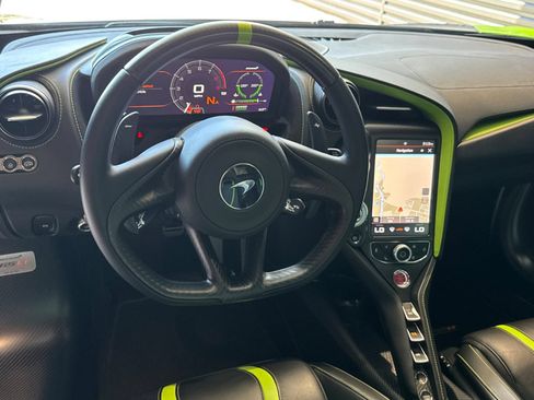 Used 2022 McLaren 765LT RWD image 16