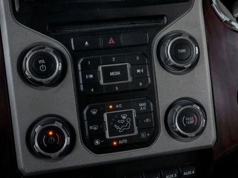 Used 2014 Ford F350 Lariat w/ Chrome Package image 50