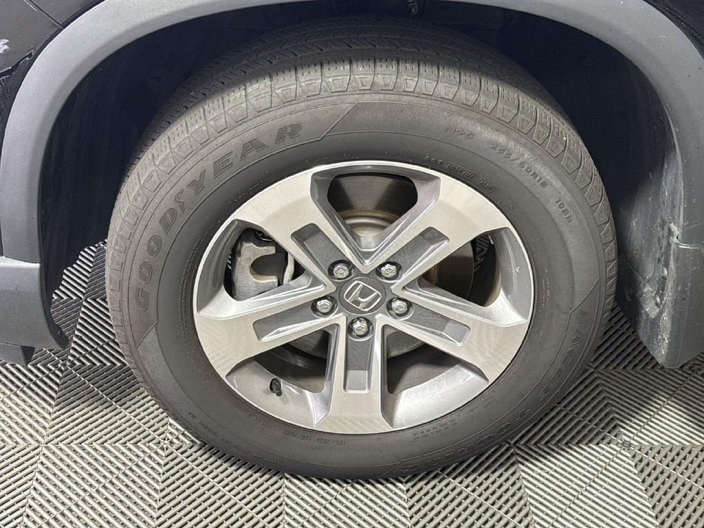 Used 2025 Honda Pilot EX-L image 12