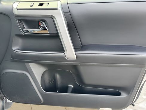 Used 2022 Toyota 4Runner SR5 Premium w/ Moonroof Package image 31