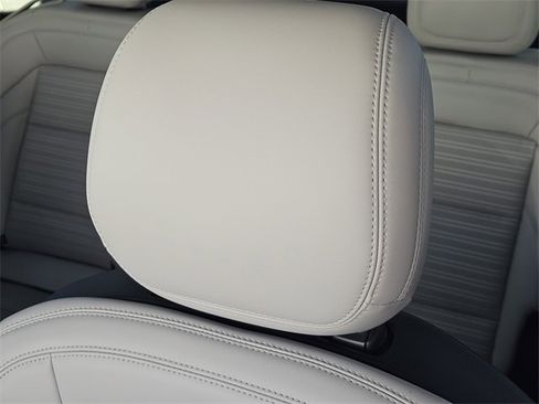 New 2026 Lincoln Nautilus Reserve image 14