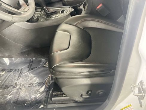 Used 2022 Jeep Cherokee Trailhawk w/ Sun, Sound & Nav Group image 19