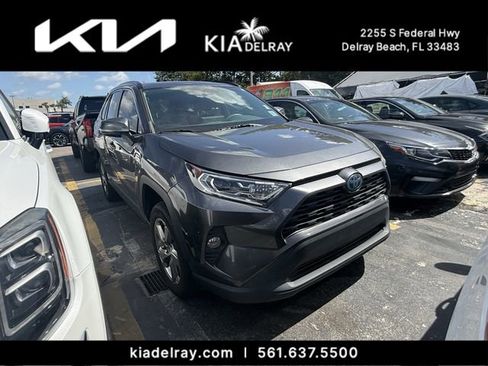 Used 2021 Toyota RAV4 XLE Premium image 1