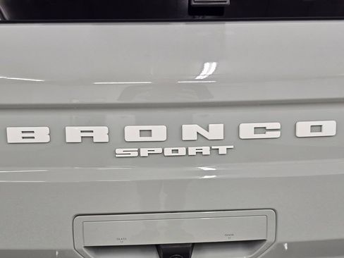 Used 2022 Ford Bronco Sport Outer Banks w/ Tech Package AWD/4WD image 29