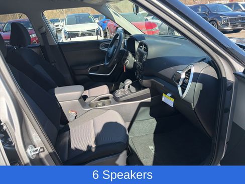 Used 2025 Kia Soul LX image 21