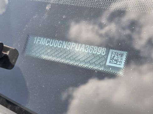Used 2023 Ford Escape Active w/ Tech Pack #2 FWD image 12
