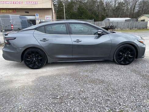 Used 2021 Nissan Maxima SR w/ Sport Mat Group image 4