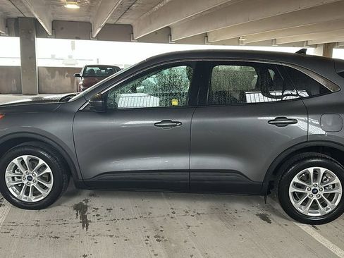 Used 2021 Ford Escape SE w/ Convenience Package image 9