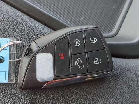 Used 2024 Chevrolet Silverado 1500 LT AWD/4WD image 30
