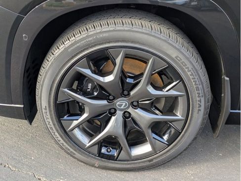 New 2026 Lexus TX 500h AWD image 9