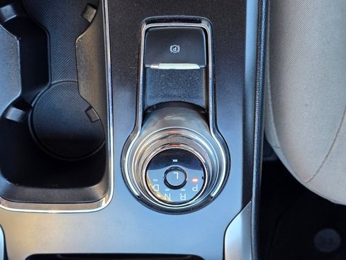 Used 2018 Ford Fusion SE image 18