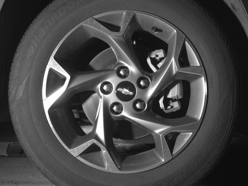 Used 2025 Chevrolet Trax LT w/ LT Convenience Package FWD image 13