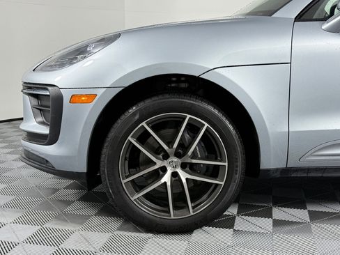 Used 2024 Porsche Macan image 12