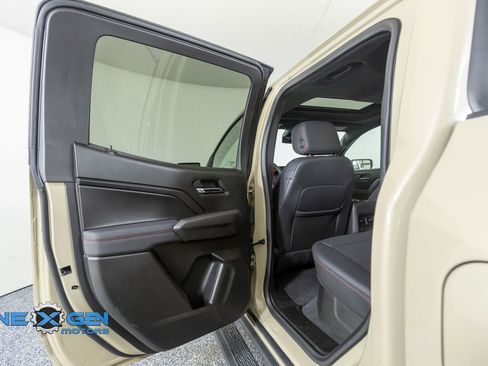 Used 2024 Chevrolet Colorado Z71 w/ Z71 Convenience Package 2 AWD/4WD image 25