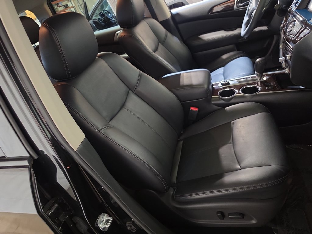 Used 2015 Nissan Pathfinder SL FWD image 25