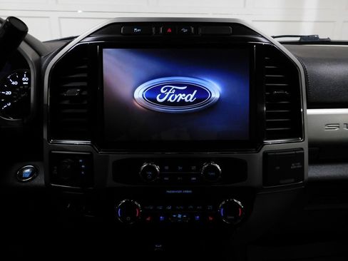 Used 2022 Ford F250 Lariat w/ Black Appearance Pkg image 54