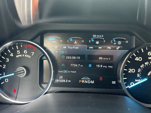 Used 2018 Ford F150 Platinum w/ Equipment Group 701A Luxury AWD/4WD image 9