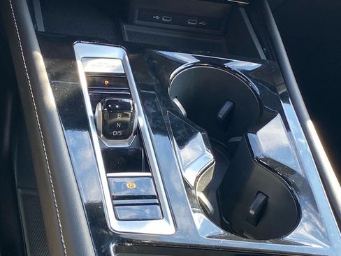 Used 2024 Volkswagen Atlas Cross Sport SE w/ Black Wheel Package image 8