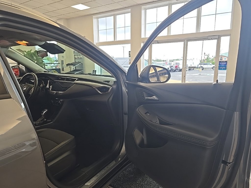 Used 2020 Buick Encore GX Select AWD/4WD image 42