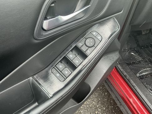 Used 2026 Nissan Rogue SV AWD/4WD image 19