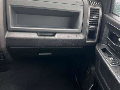 Used 2019 RAM 1500 Express image 32