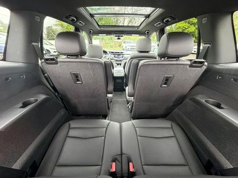 Used 2023 Cadillac XT6 Premium Luxury w/ Technology Package AWD/4WD image 29