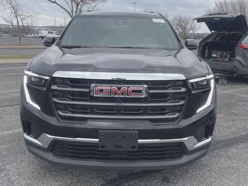 Used 2025 GMC Acadia Elevation image 2