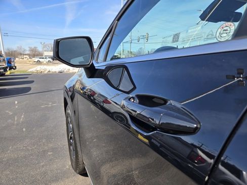 Used 2025 Kia Sportage LX image 38