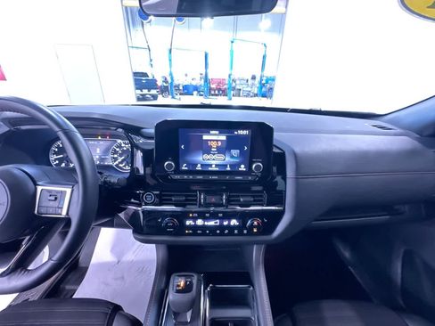 Used 2024 Nissan Pathfinder Rock Creek AWD/4WD image 23