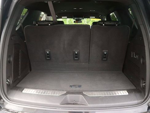 Used 2025 GMC Yukon Denali AWD/4WD image 18