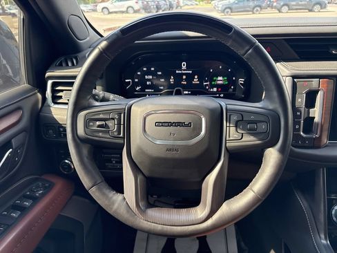 Used 2023 GMC Yukon Denali Ultimate w/ LPO, Floor Liner Package AWD/4WD image 16