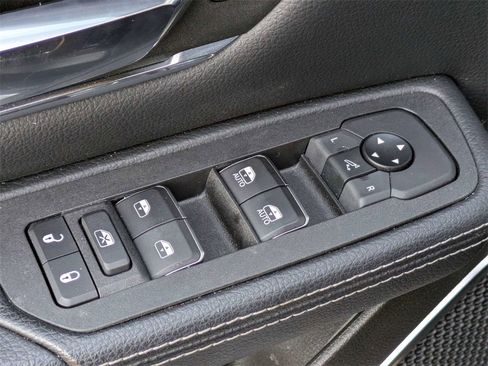 Used 2025 RAM 1500 Laramie image 25