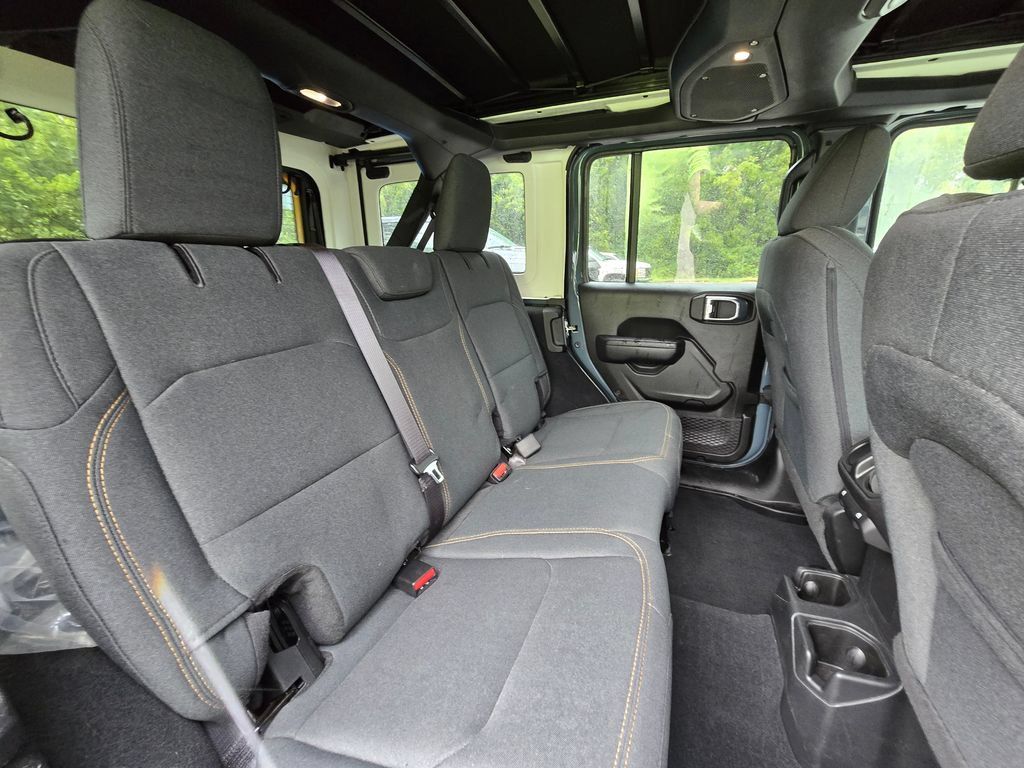 Used 2024 Jeep Wrangler Unlimited Sport AWD/4WD image 24