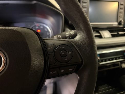 Used 2020 Toyota RAV4 XLE w/ All Weather Liner Package image 23