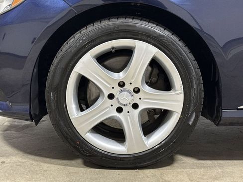 Used 2014 Mercedes-Benz E 350 4MATIC Sedan image 28