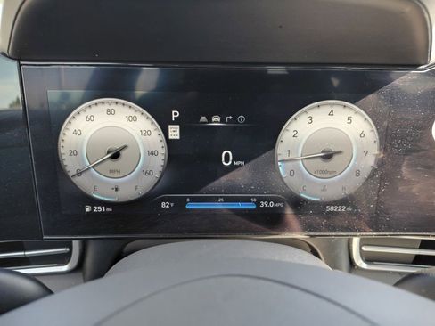 Used 2024 Hyundai Elantra SEL FWD image 11