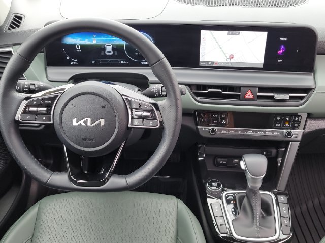 Certified 2024 Kia Seltos SX w/ SX Sunroof Package AWD/4WD image 12