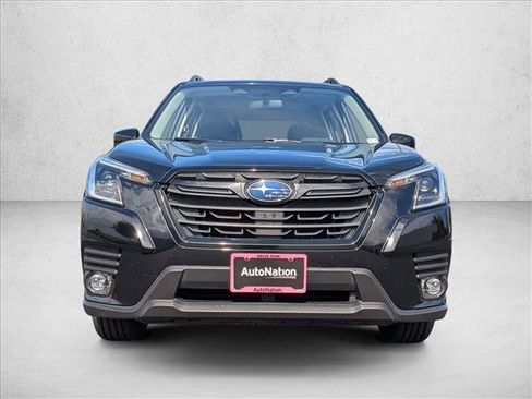 Used 2024 Subaru Forester Premium AWD/4WD image 2
