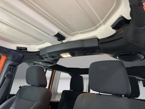 Used 2012 Jeep Wrangler Unlimited Sport AWD/4WD image 17