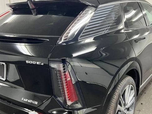 New 2026 Cadillac Optiq Luxury 2 image 10