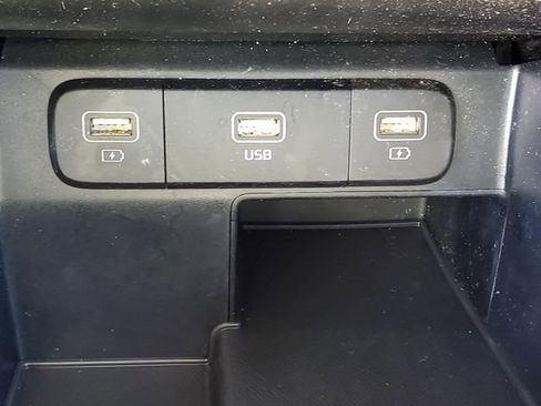 Used 2022 Kia Sorento S w/ Panoramic Sunroof Package FWD image 25