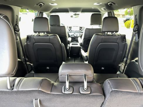 Used 2026 Chrysler Pacifica Select AWD/4WD image 20