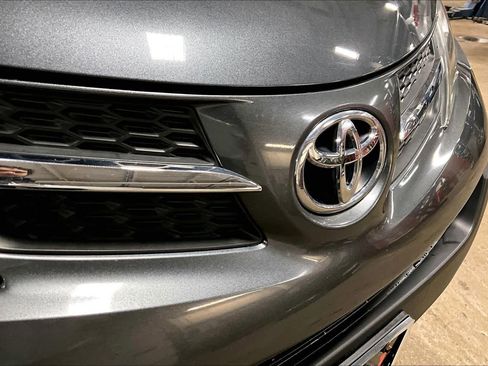 Used 2015 Toyota RAV4 LE image 27